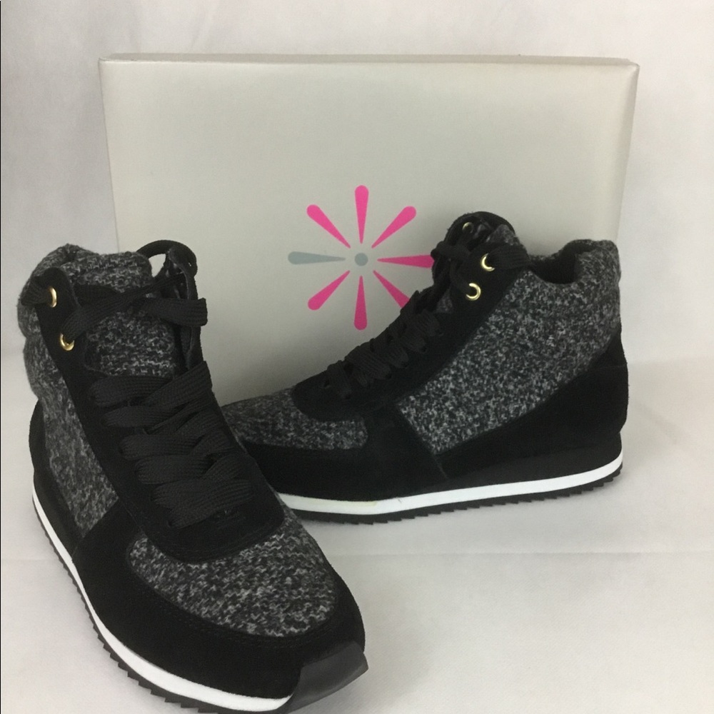 Issac Mizrahi Black & Gray Bessie Sneaker 8M New